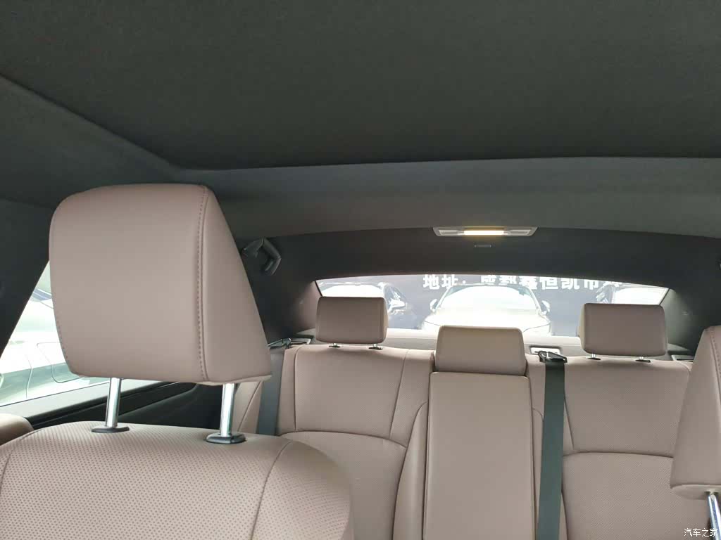 Lexus ES, 2023 14