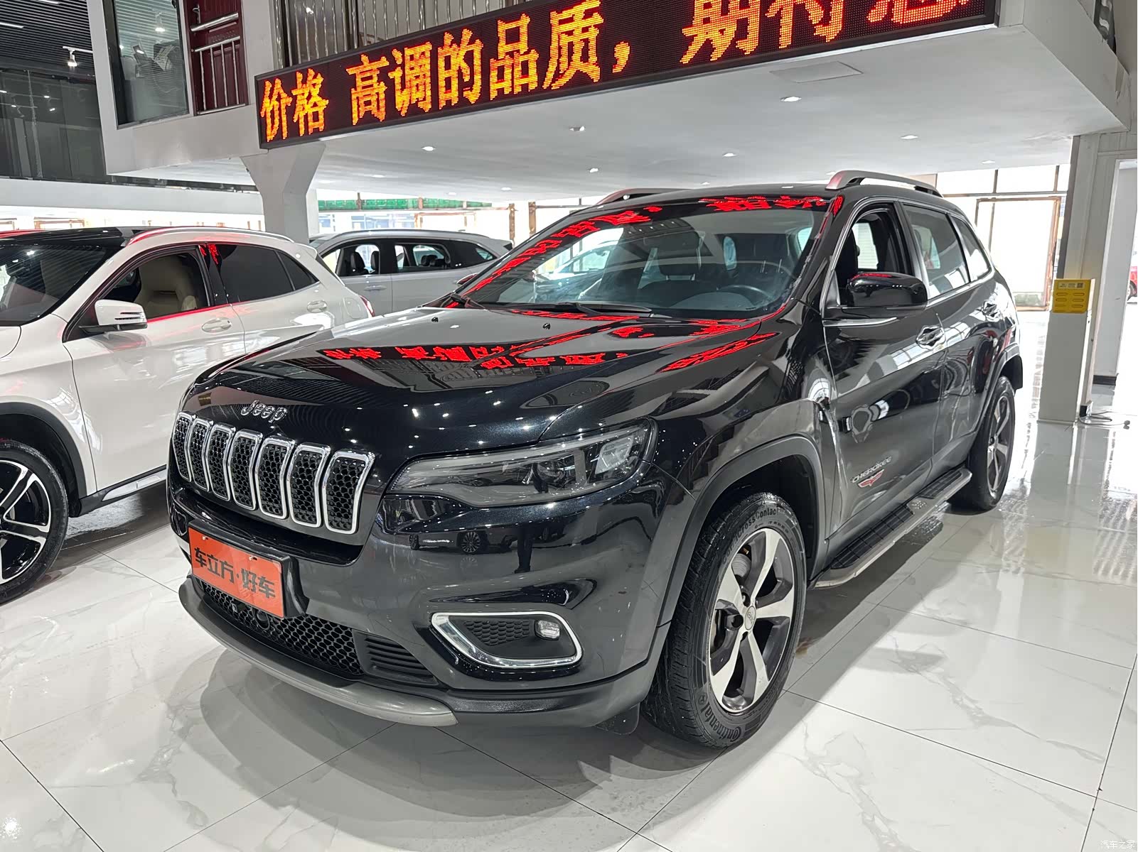 Jeep Cherokee, 2019 1