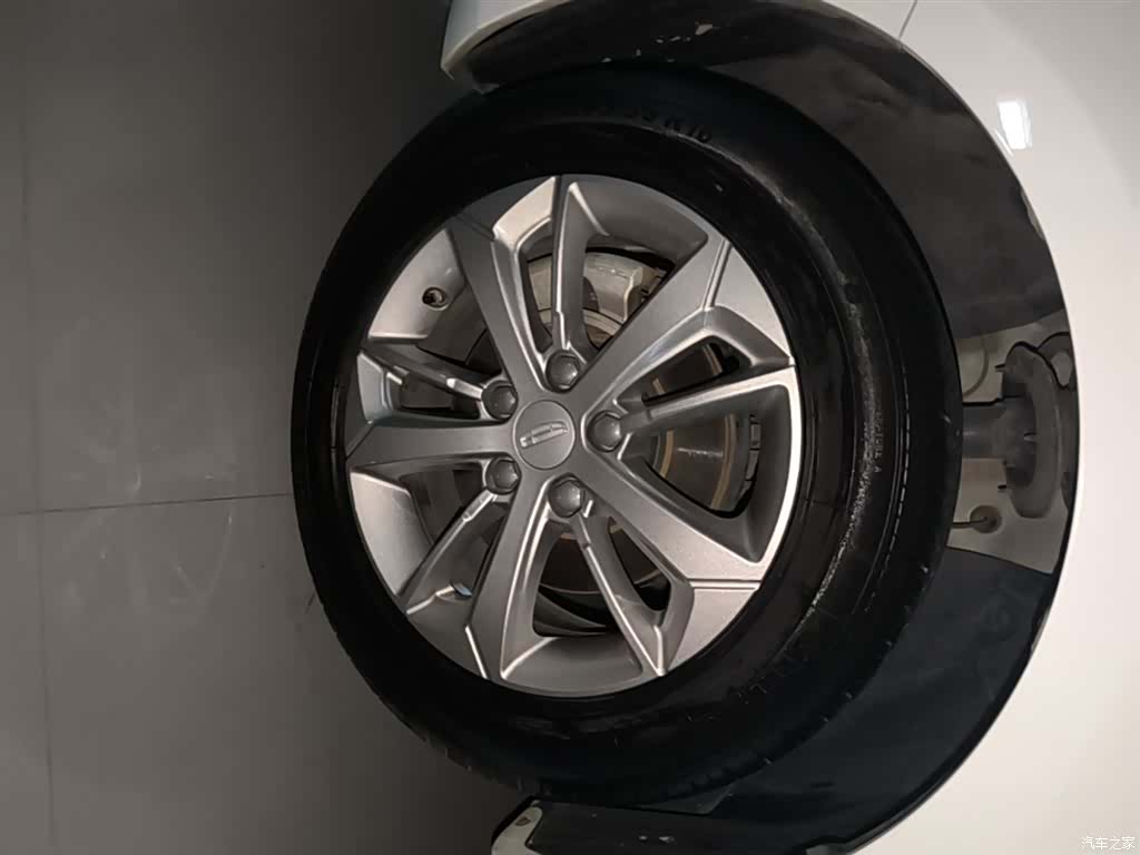 Geely Emgrand, 2020 23