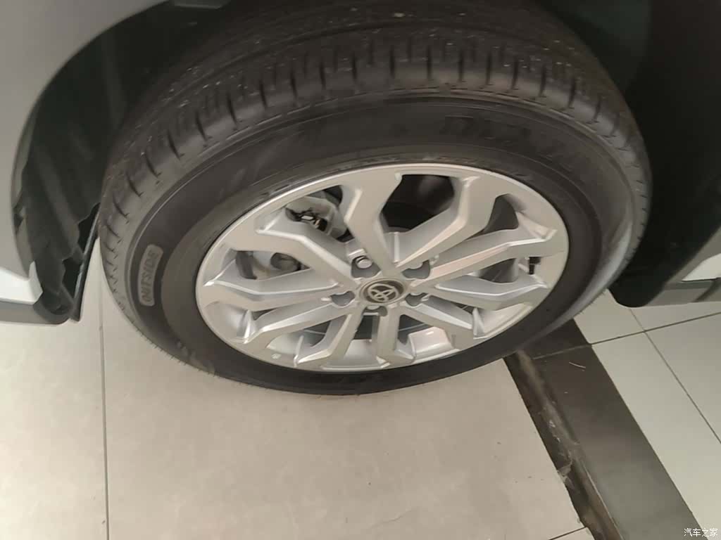 Toyota Frontlander, 2025 23