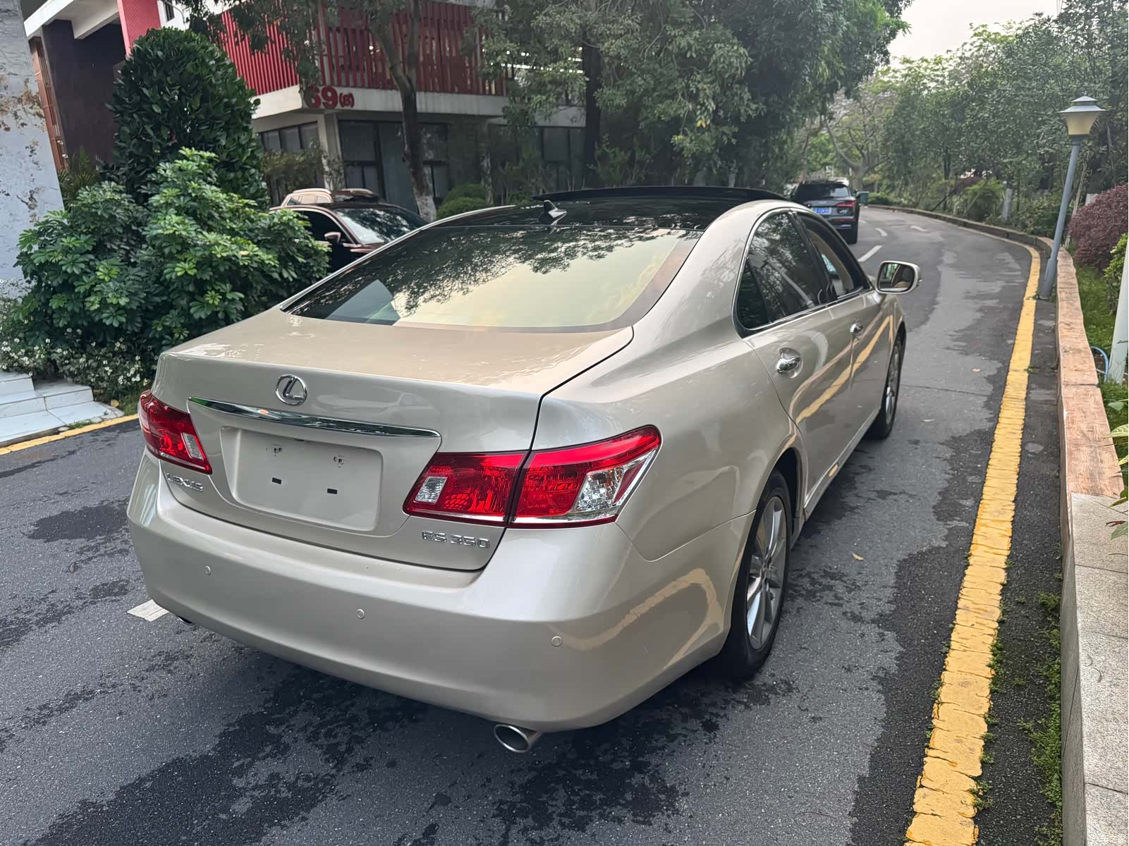 Lexus ES, 2011 все фото