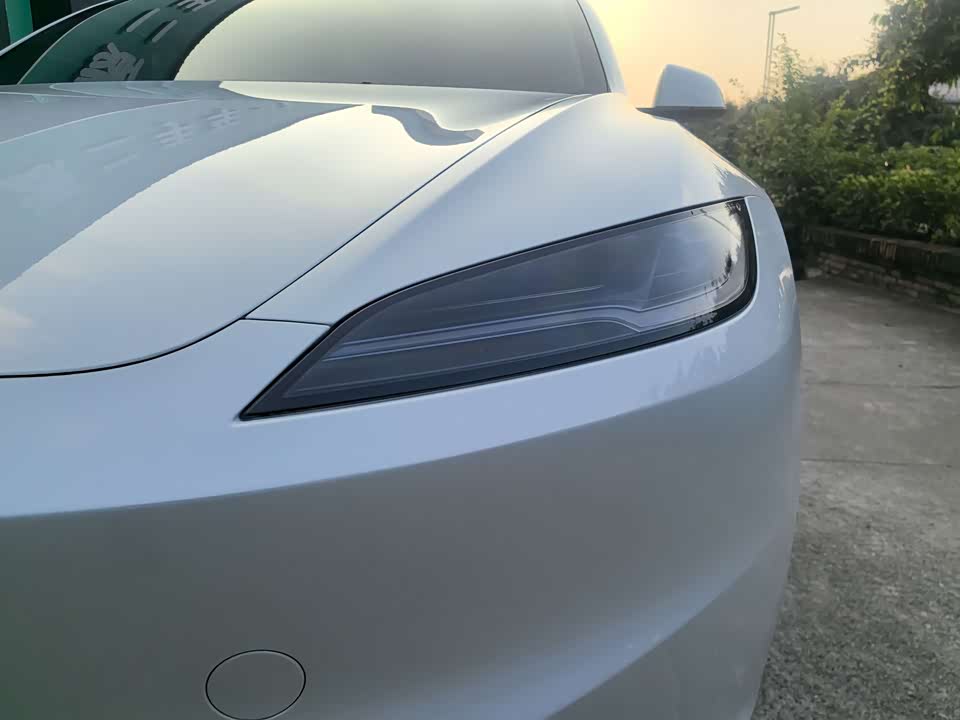 Tesla Model 3 Tesla Model 3