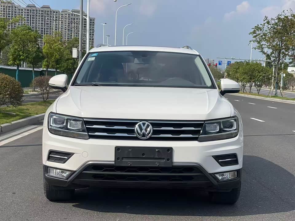 Volkswagen Tiguan L