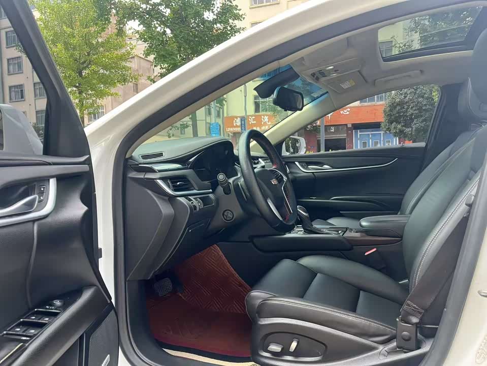 Cadillac XTS