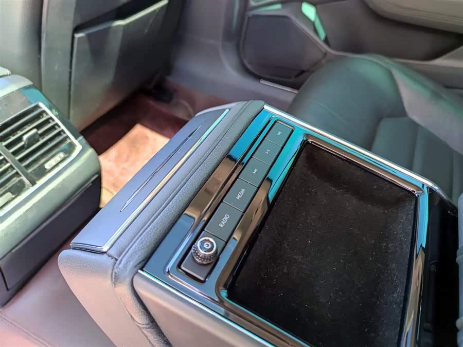 Volkswagen Phideon 2018, фото 17