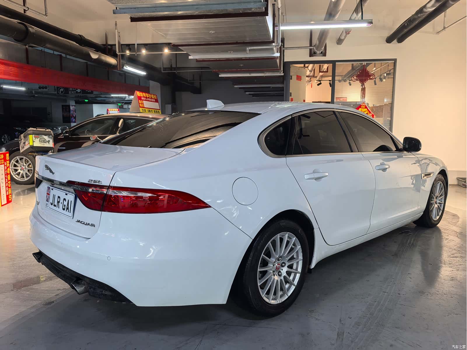 Jaguar XF, 2016 6