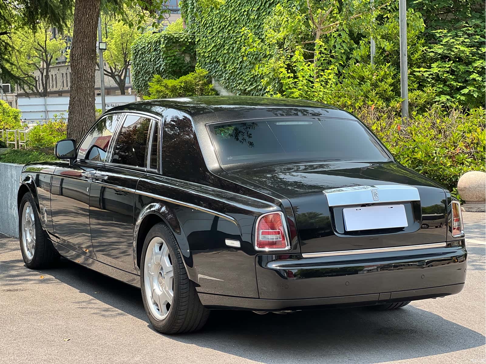 Rolls-Royce Phantom, 2015 4