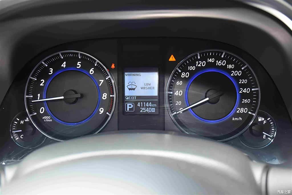 Infiniti QX70, 2015 13