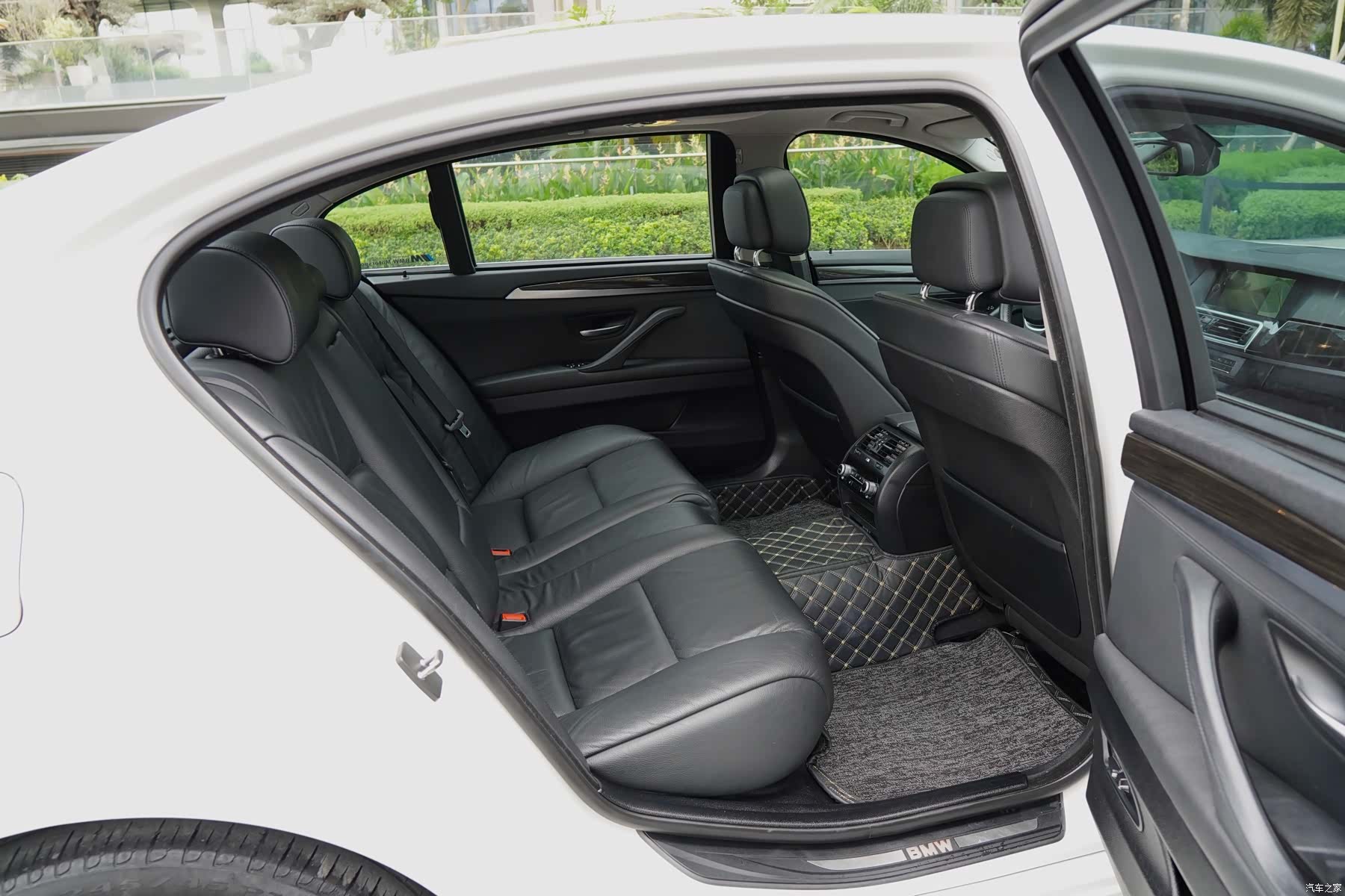 BMW 5 Series, 2013 16
