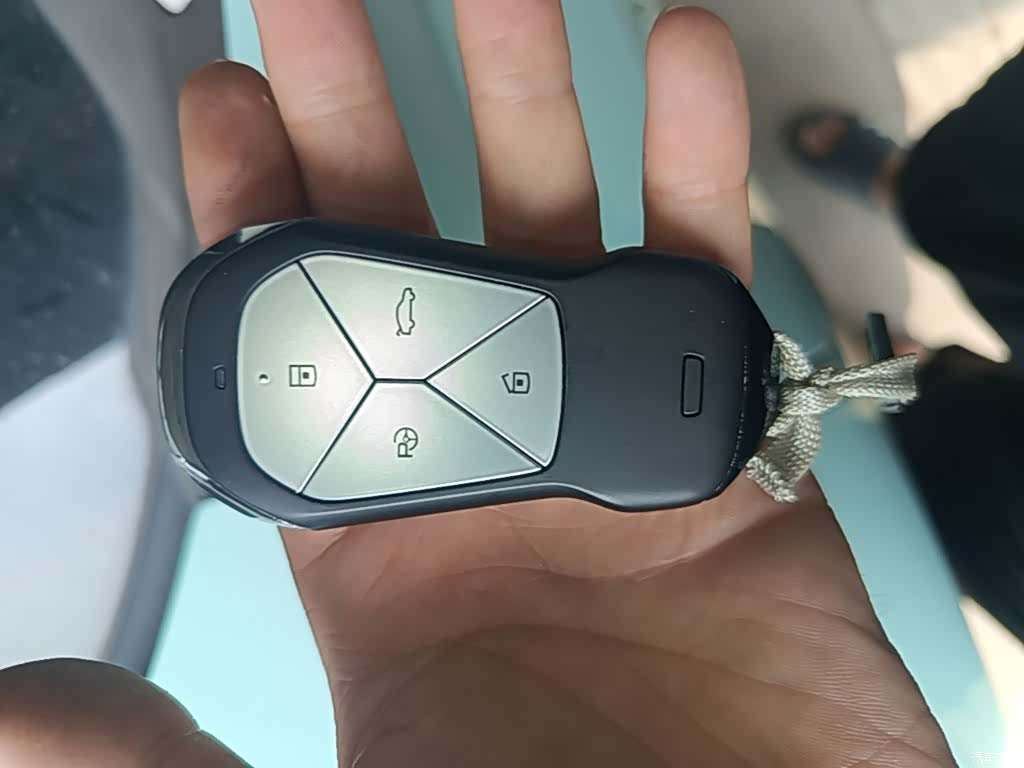 Xpeng G3i, 2022 9