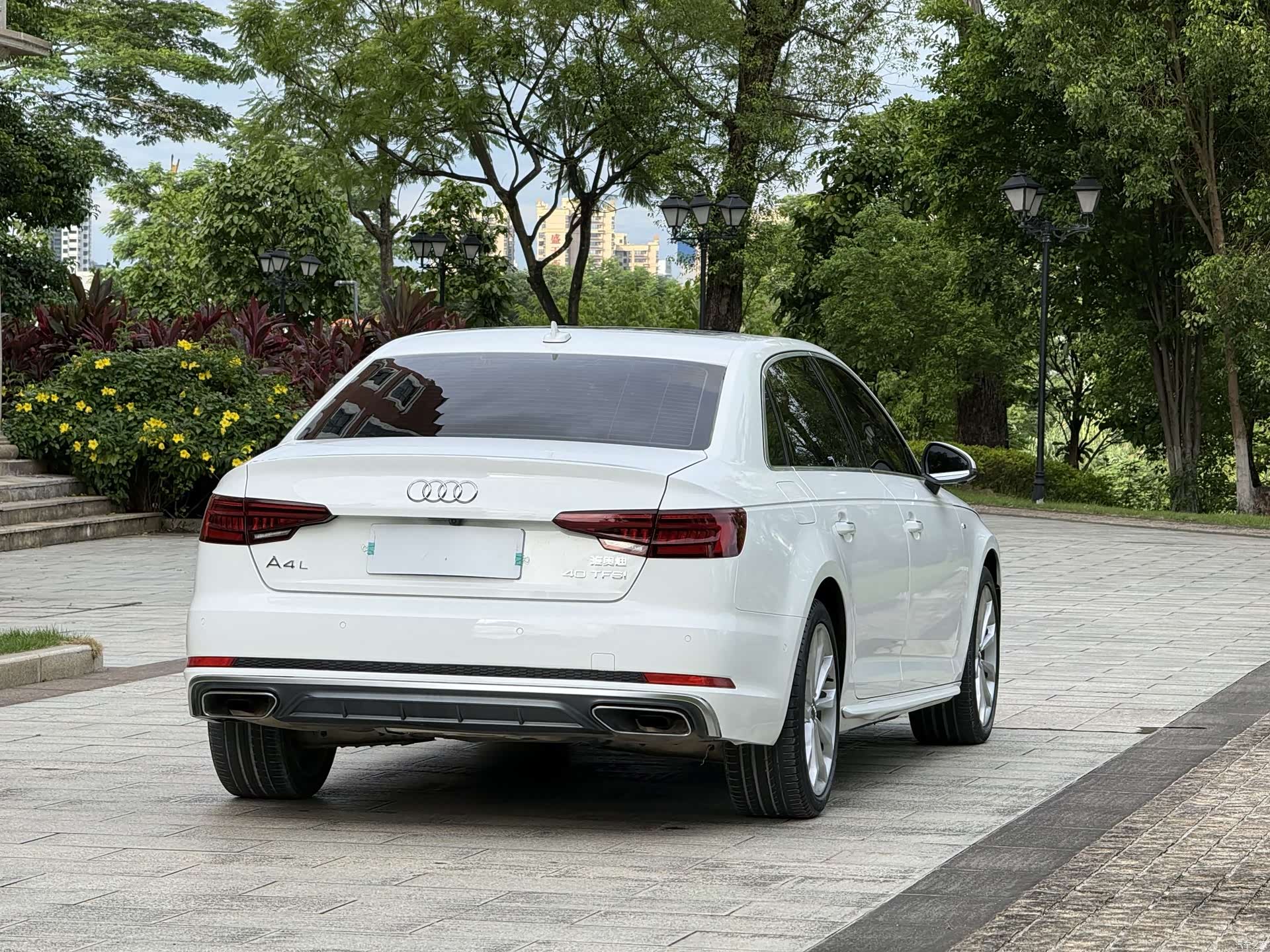 Audi A4L, 2019 8