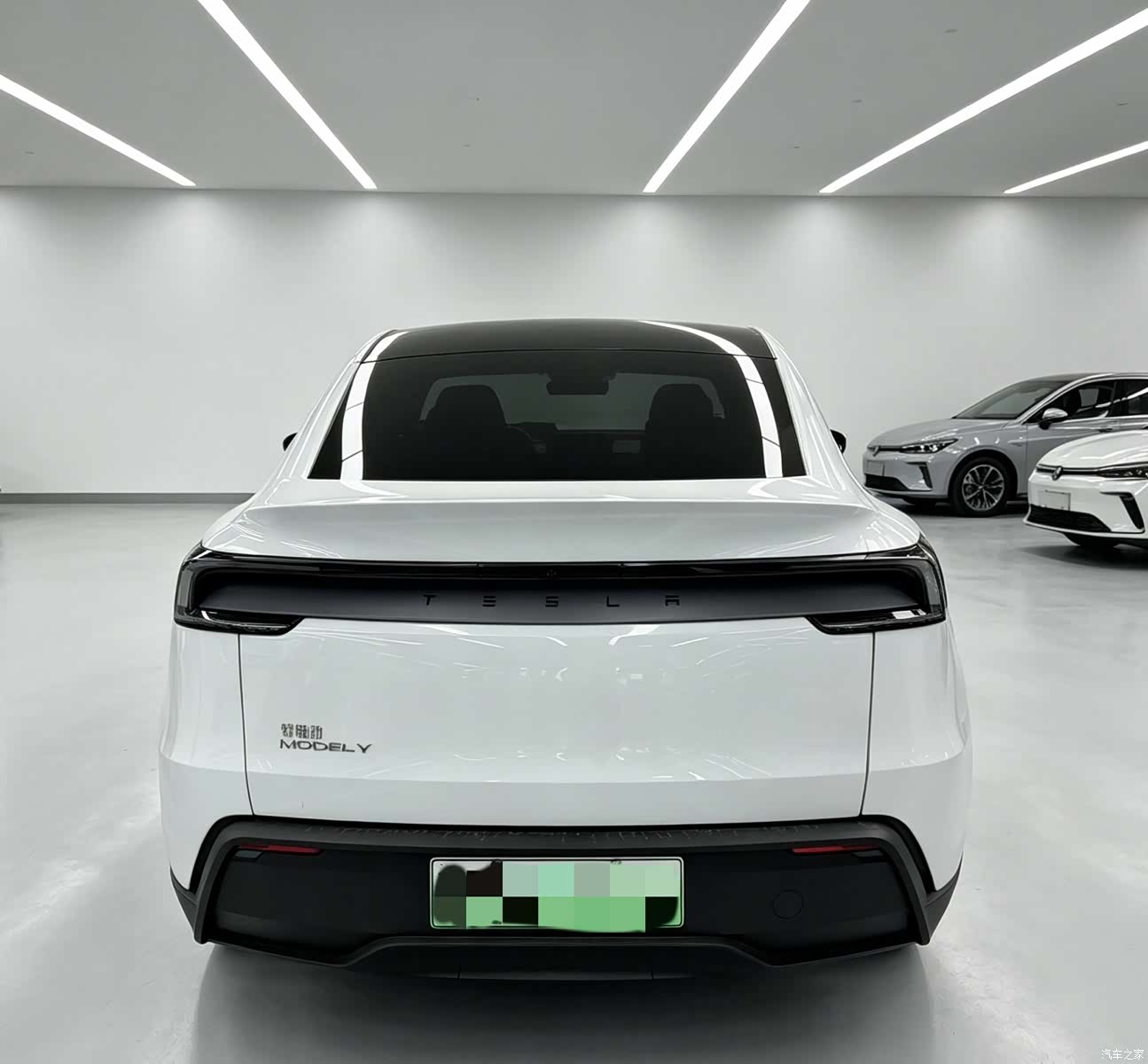 Tesla Model Y, 2026 11