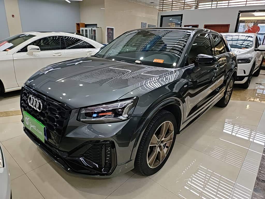 Audi Q2L