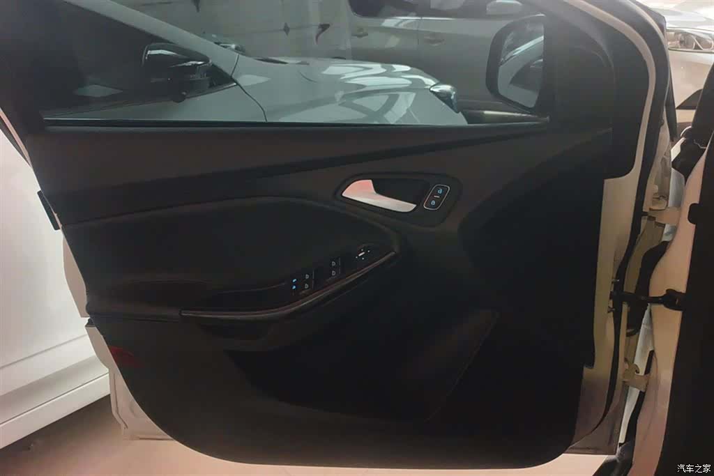 Ford Focus, 2017 7