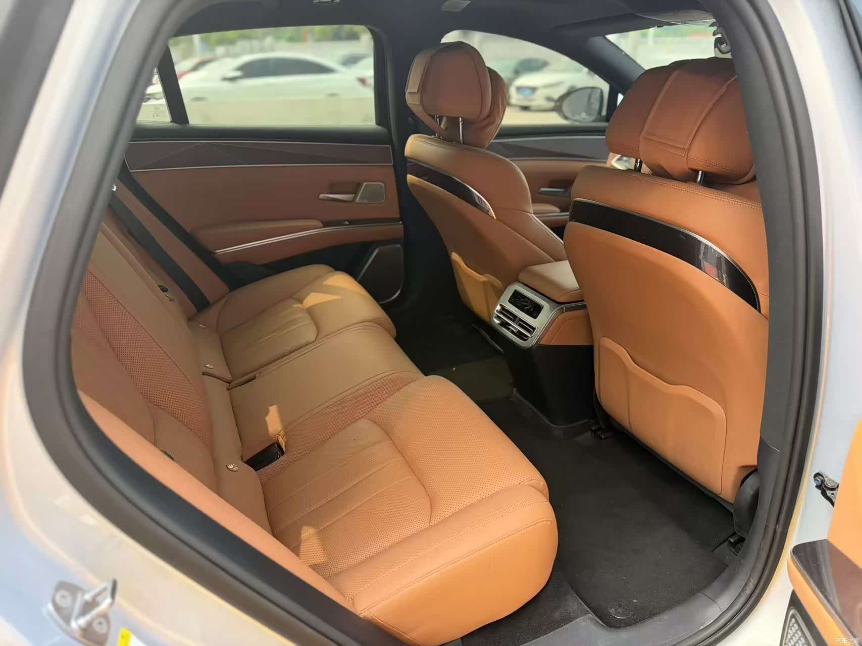 BYD Han, 2025 14