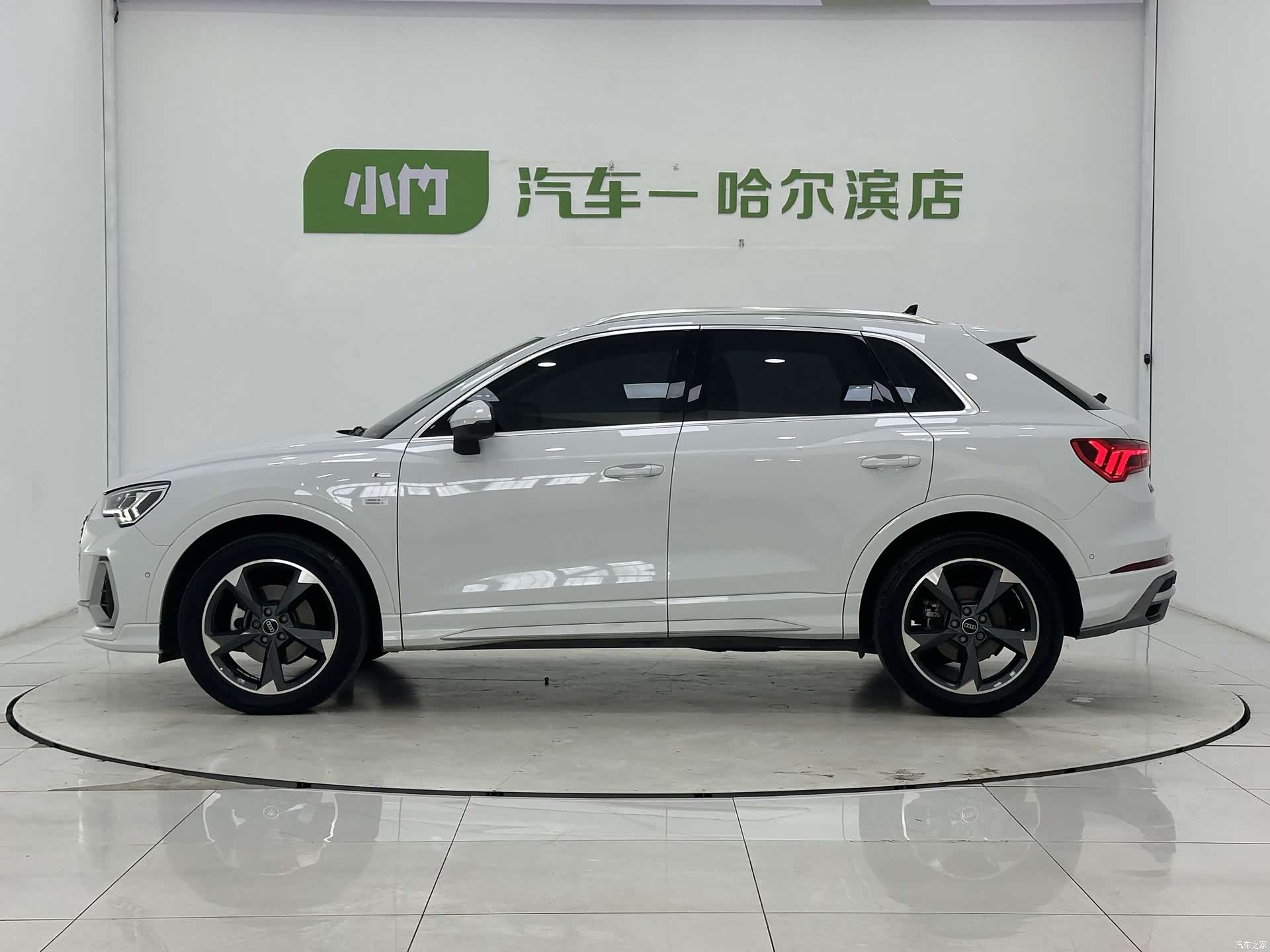 Audi Q3, 2023 все фото