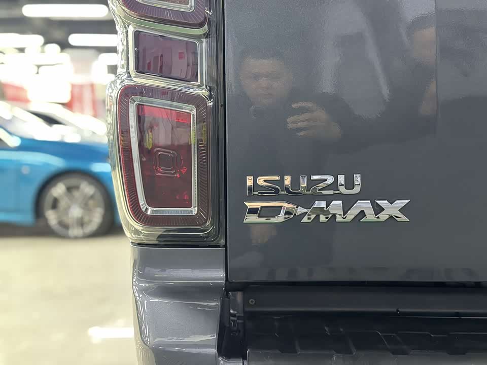 Isuzu D-MAX