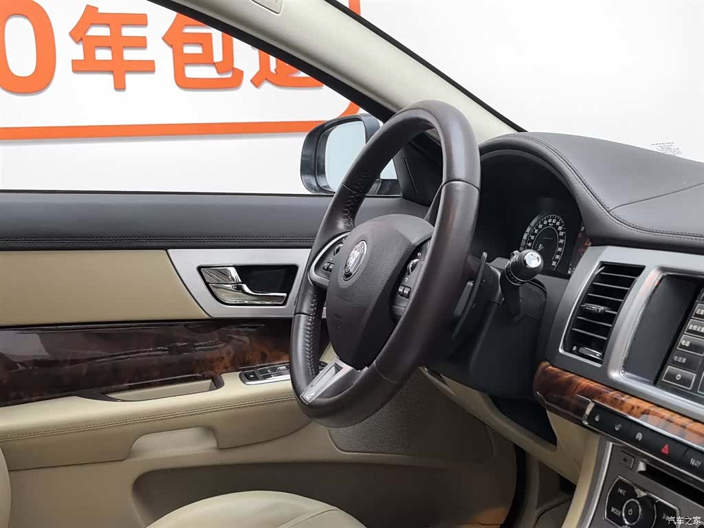Jaguar XF, 2014 22
