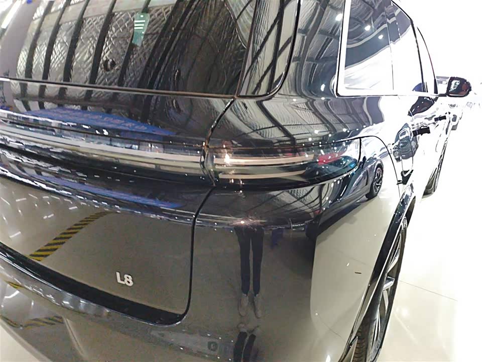 Li Auto Ideal L8