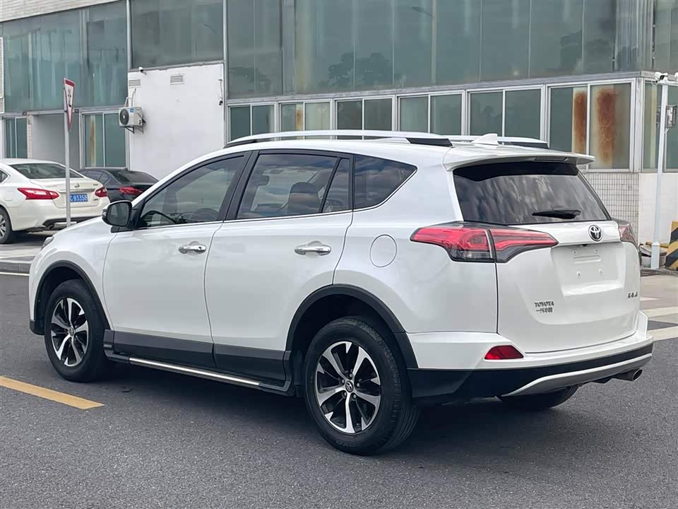 Toyota RAV4 Rongfang