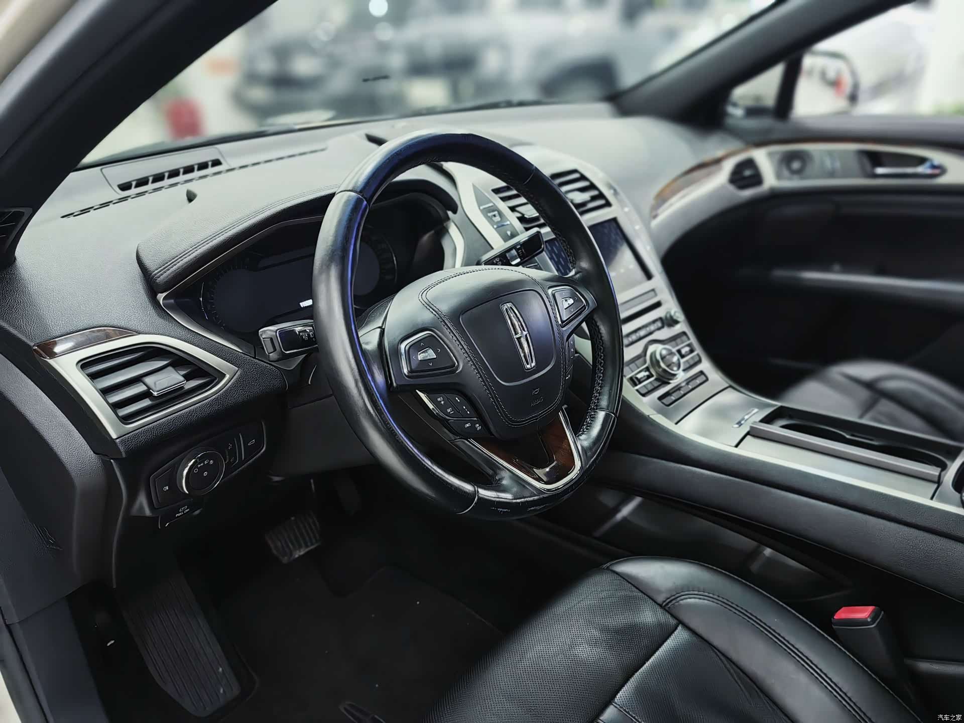 Lincoln MKZ, 2016 9