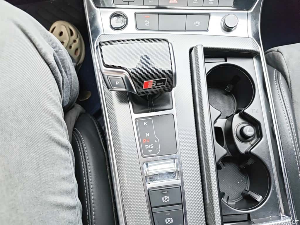 Audi A6L, 2022 14