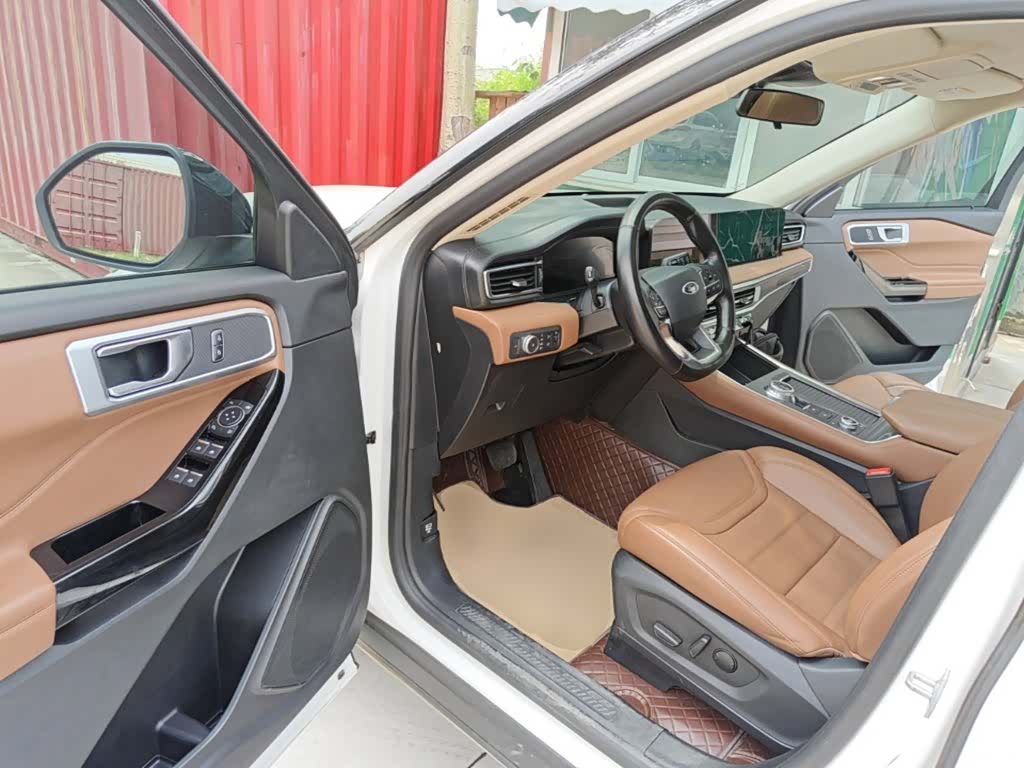 Ford Explorer, 2023 16
