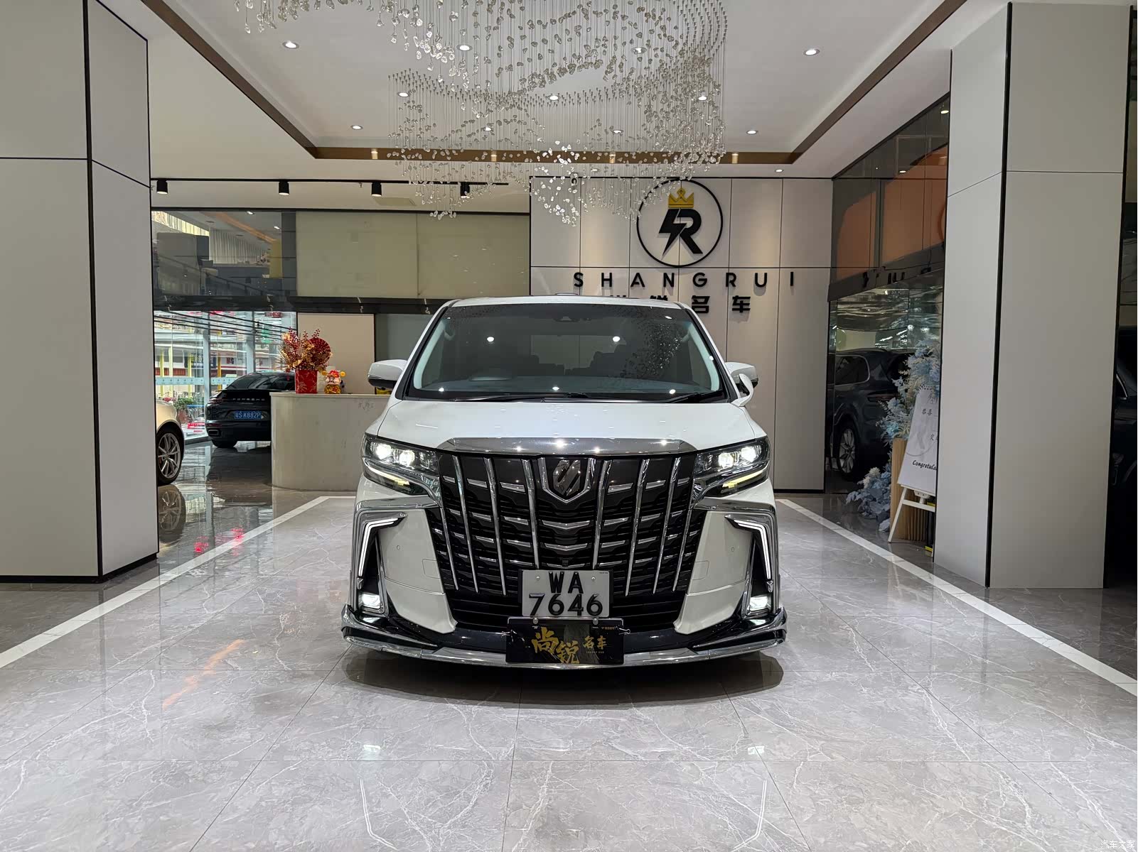 Toyota Alphard, 2018 2