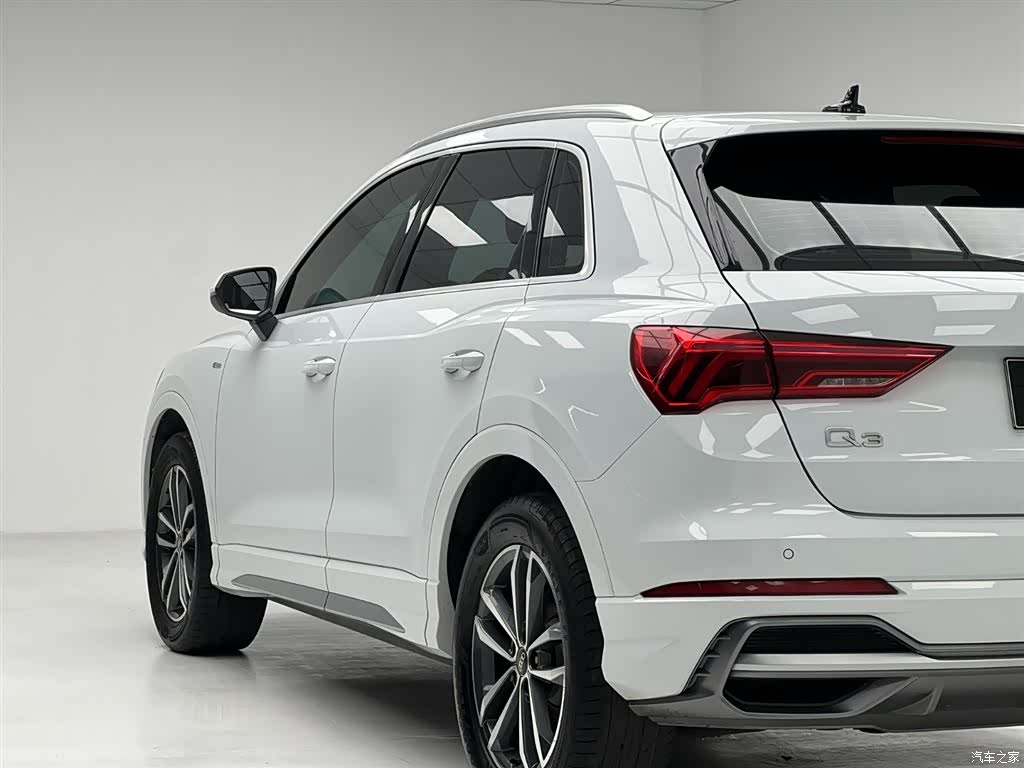 Audi Q3, 2022 8