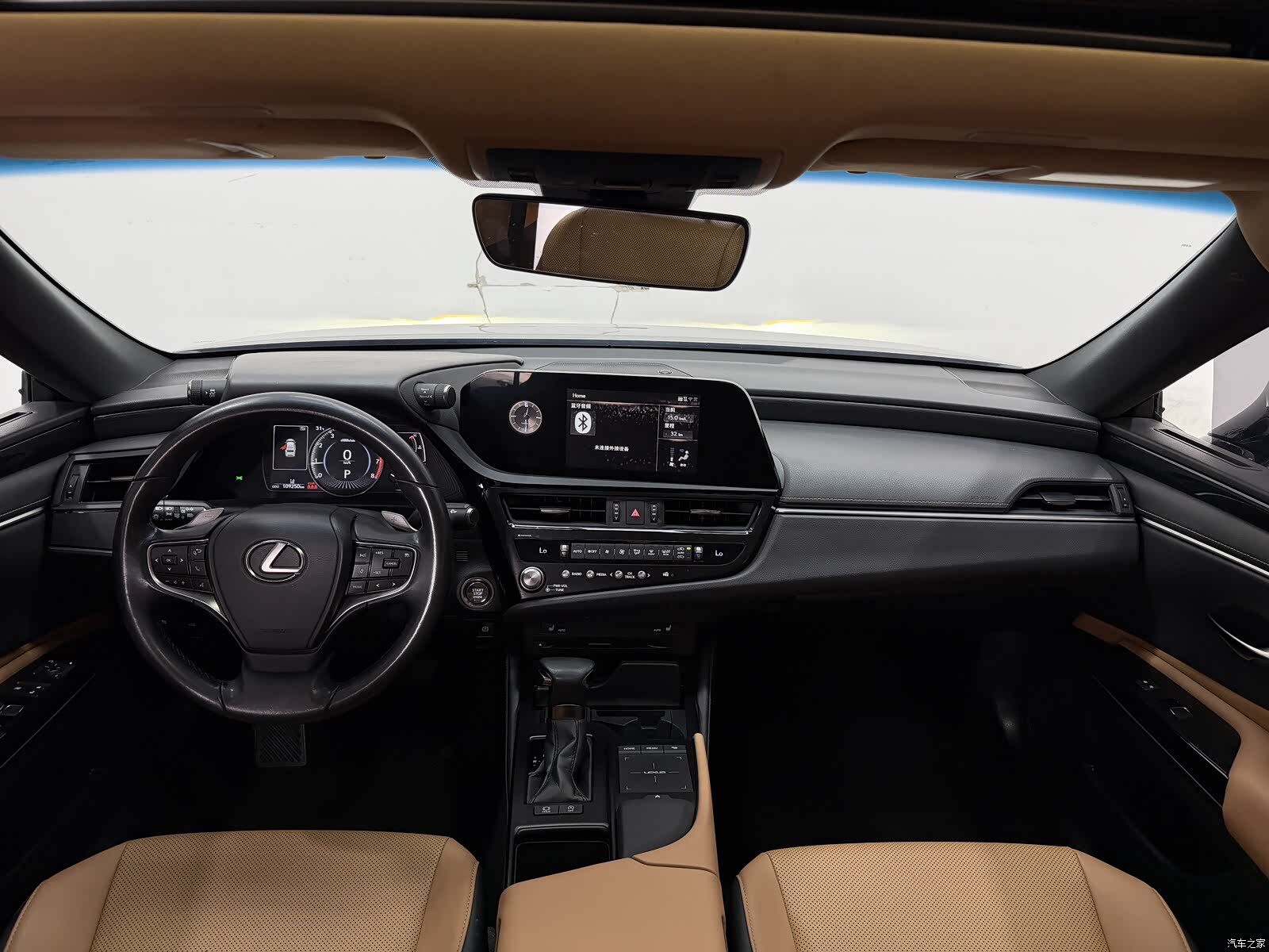 Lexus ES, 2022 все фото