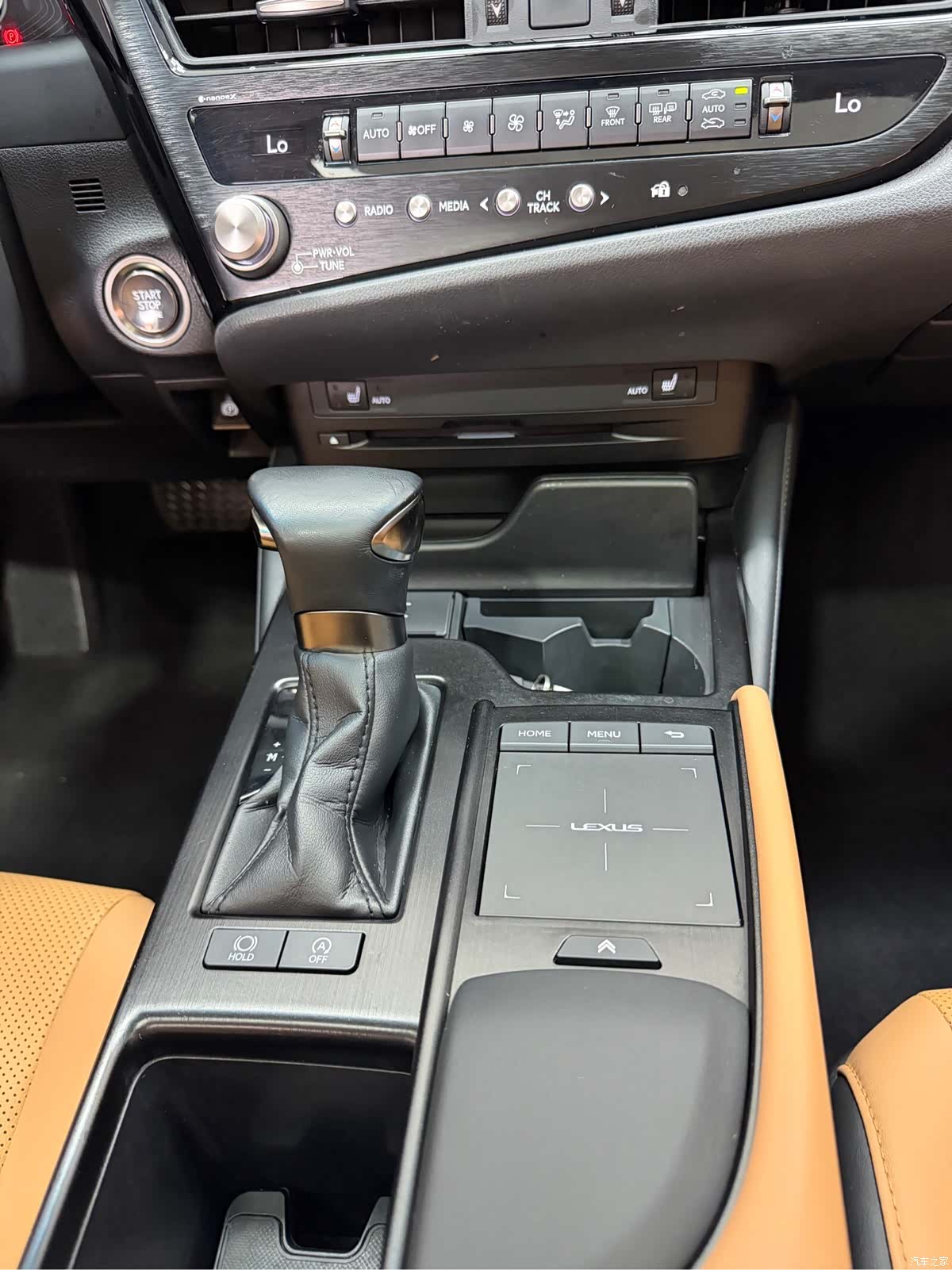 Lexus ES, 2022 14