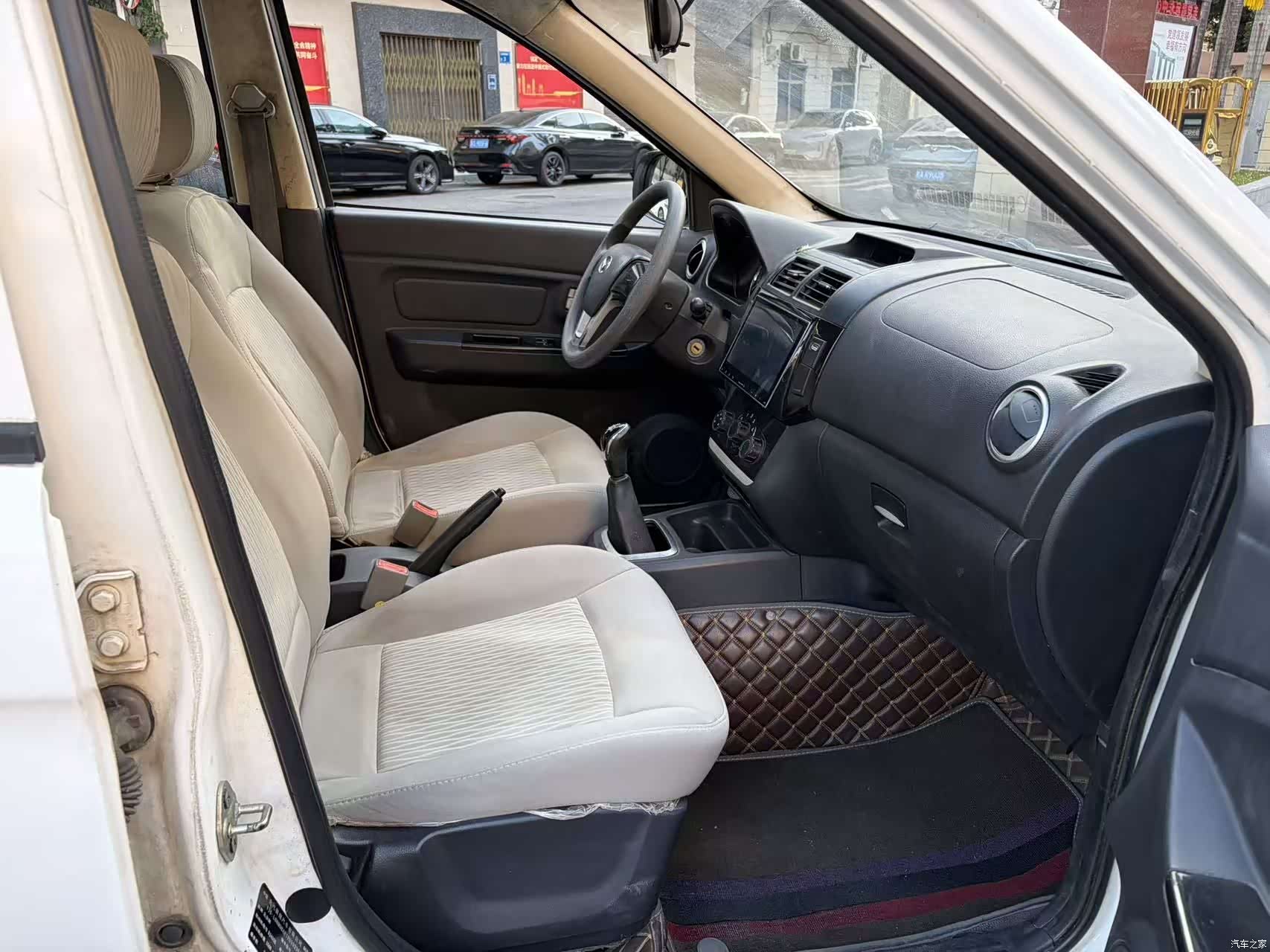 BAIC H2, 2015 10
