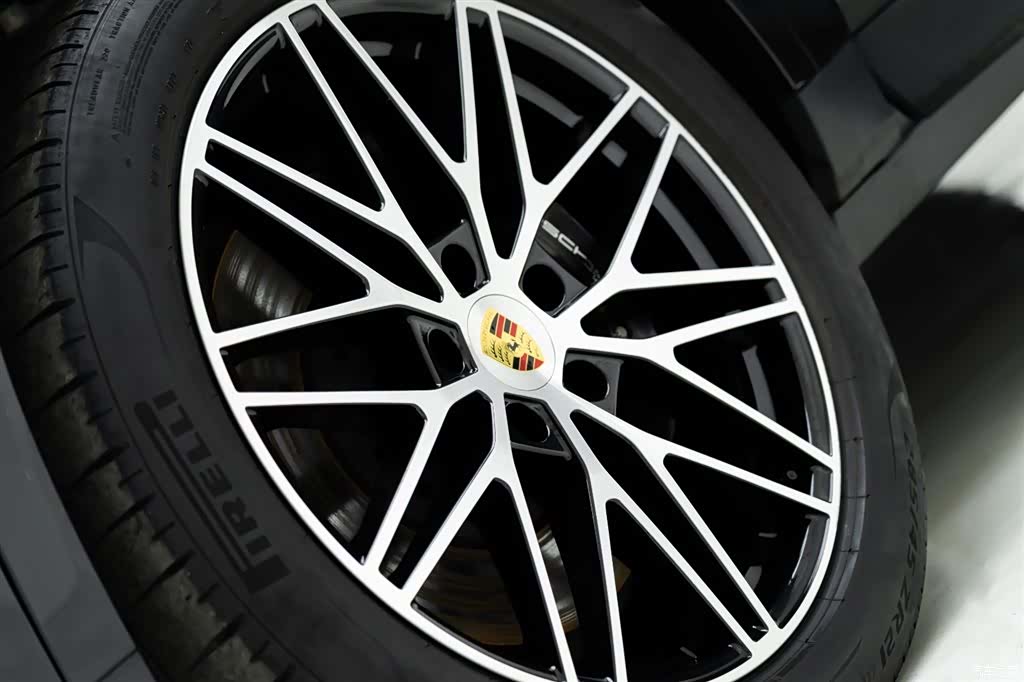 Porsche Cayenne, 2024 все фото