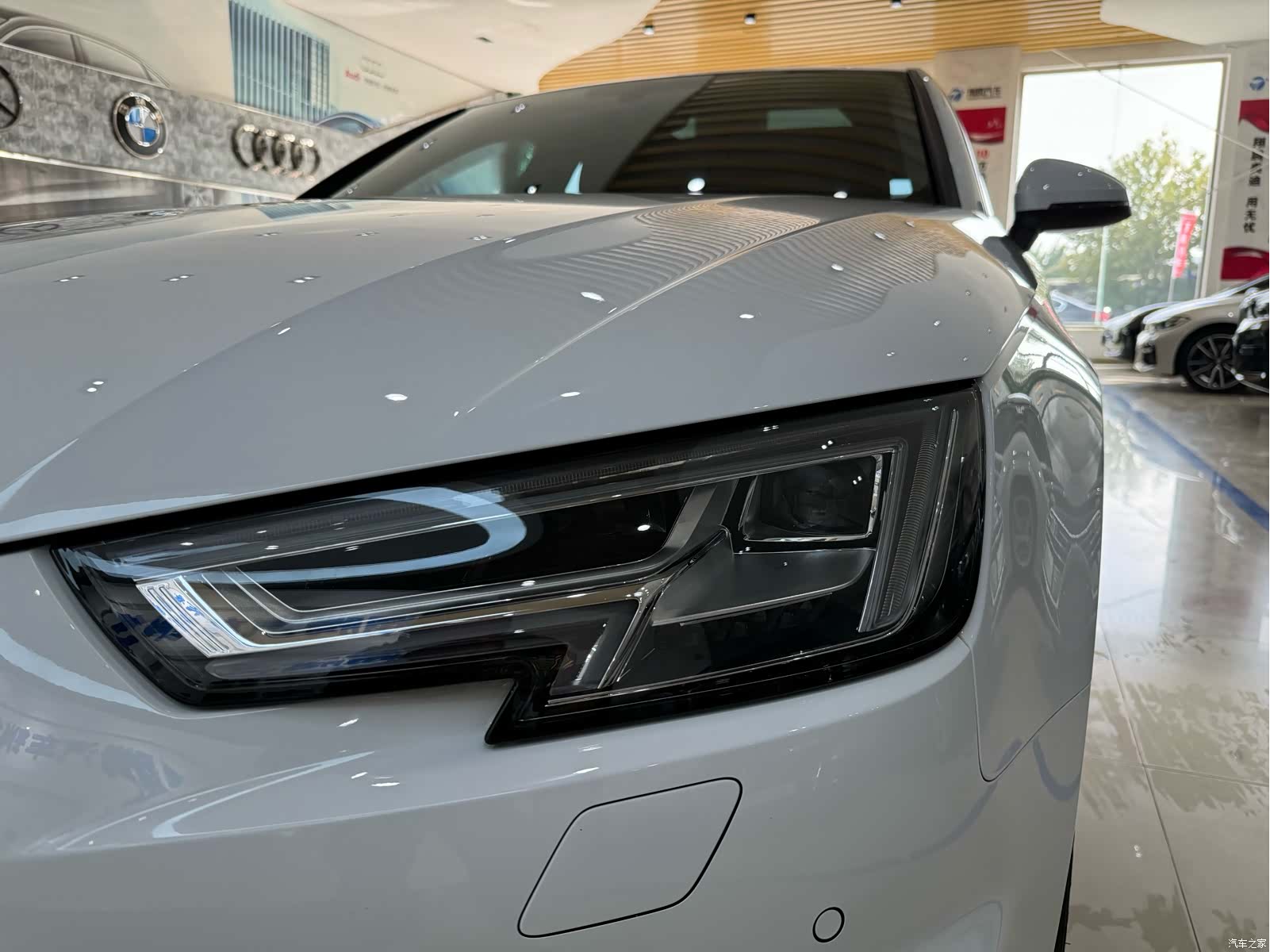 Audi A4L, 2018 23