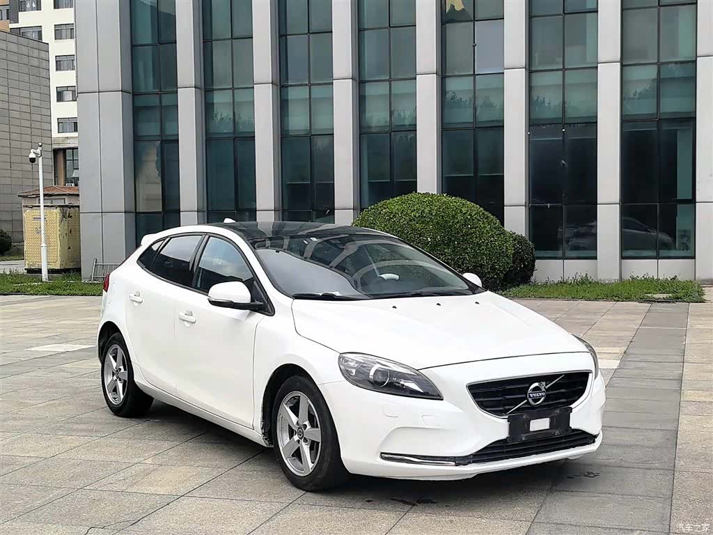 Volvo V40, 2016 3