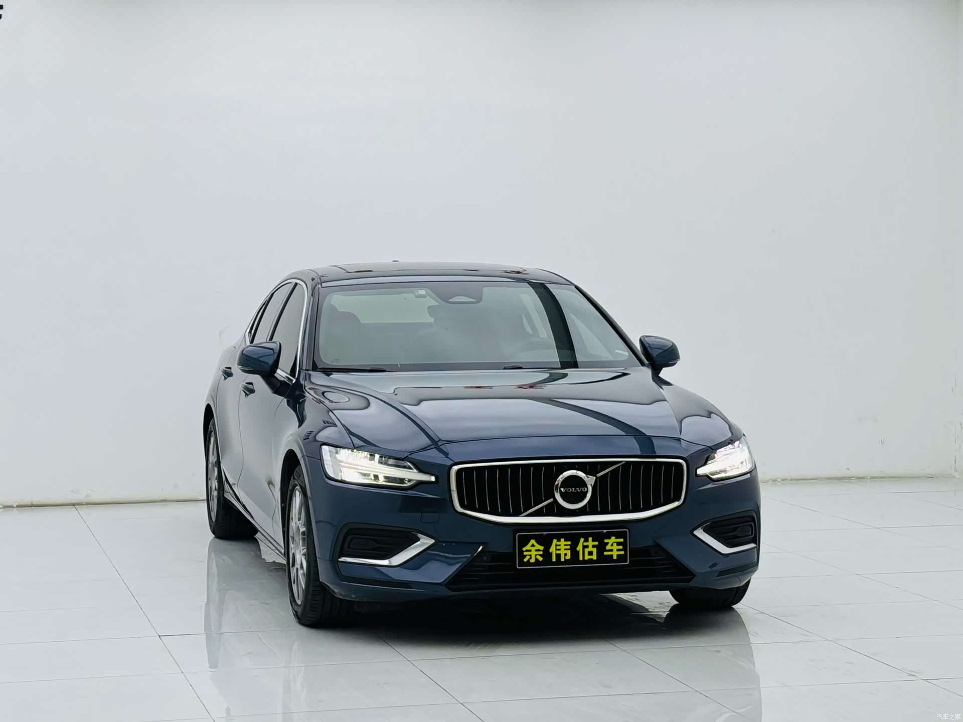 Volvo S60, 2022 3