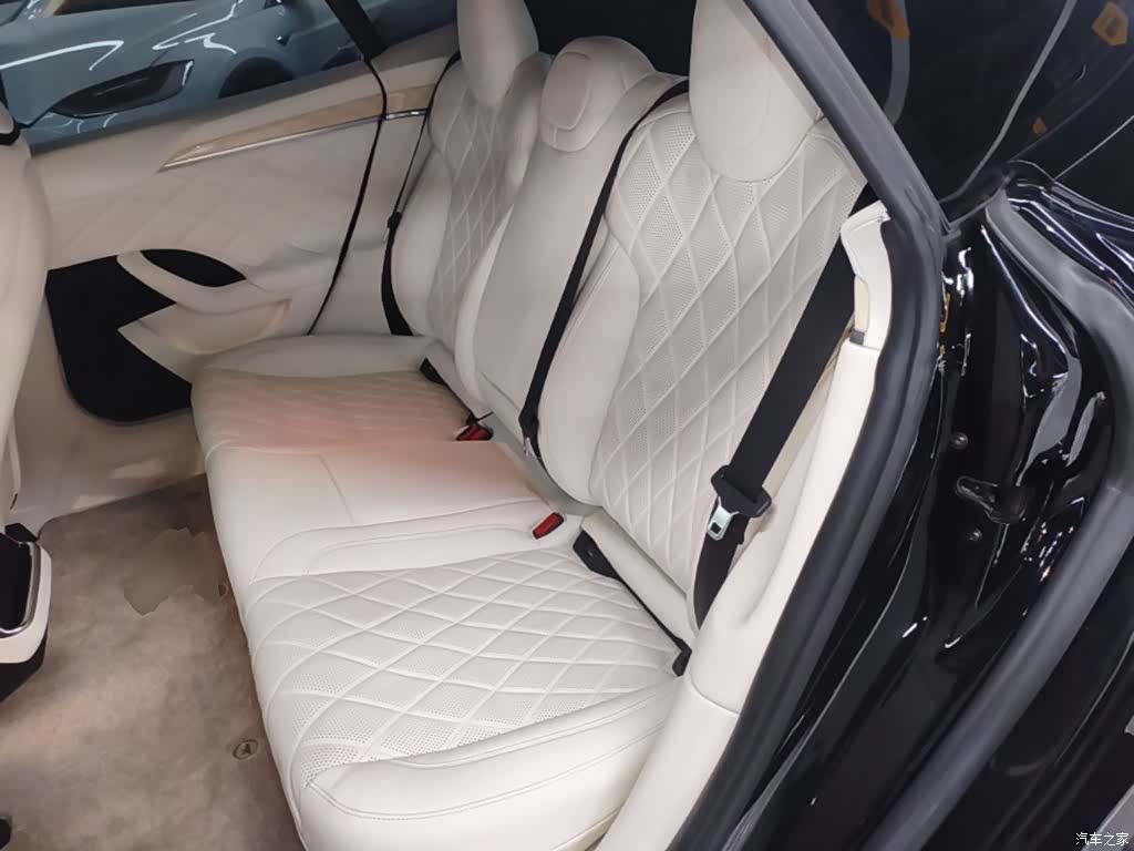 Tesla Model S, 2023 17