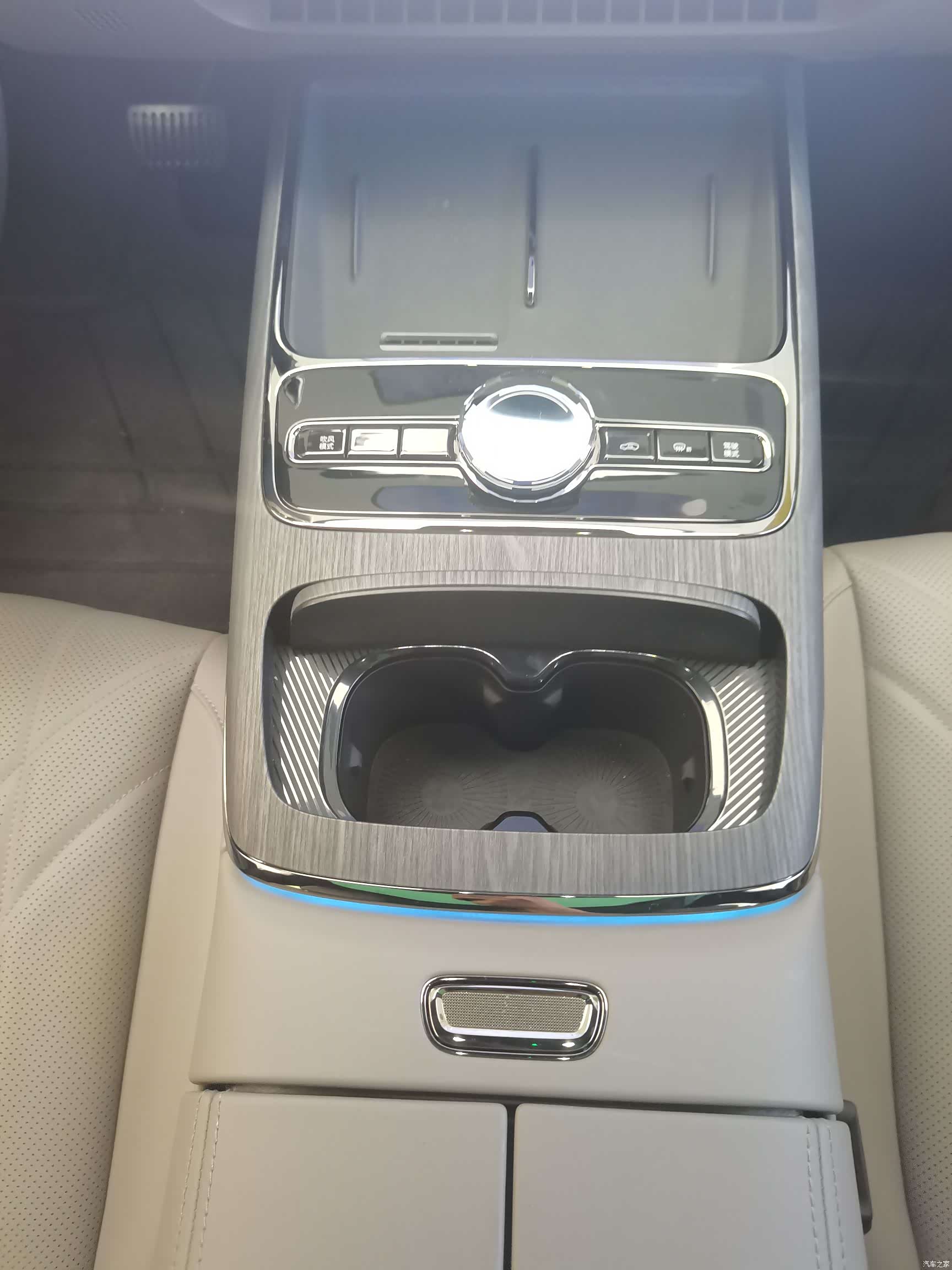 Geely 8, 2026 13
