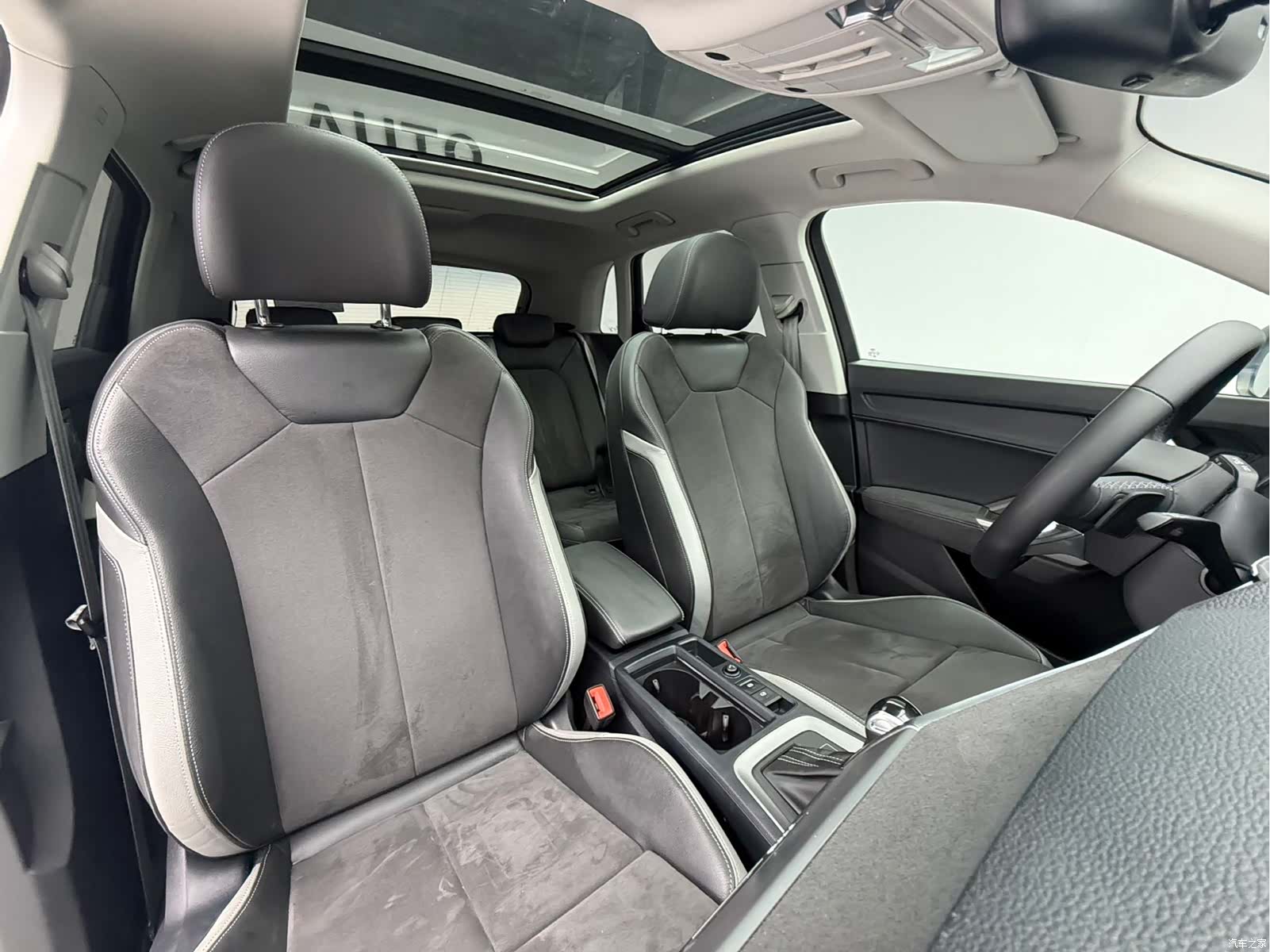 Audi Q3, 2022 12