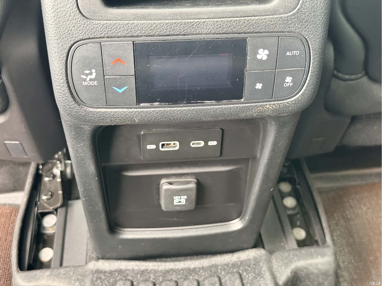 Jeep Grand Commander, 2022 20