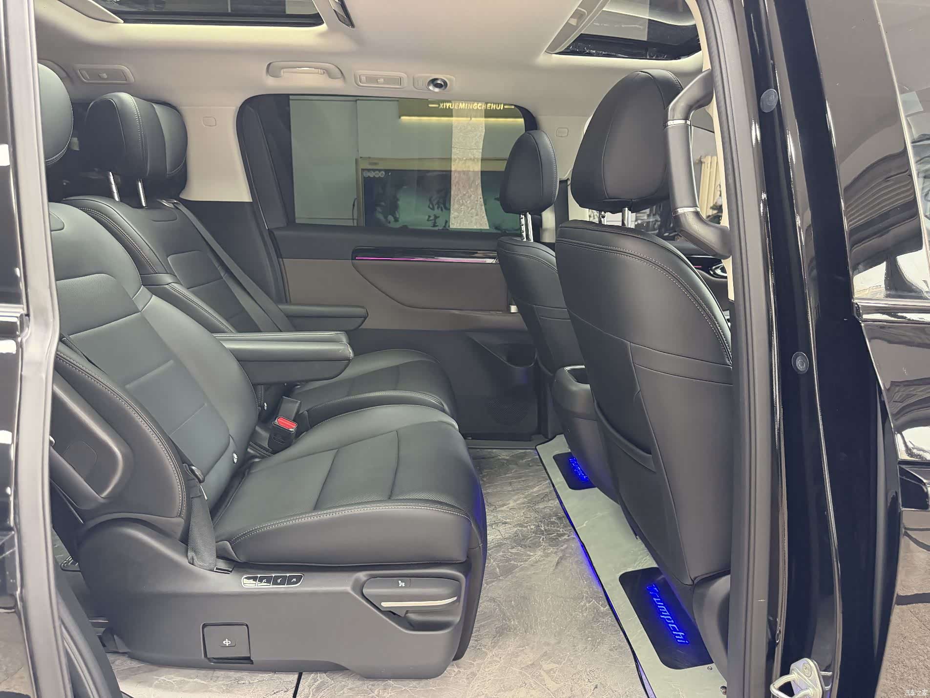 Trumpchi E8, 2024 18