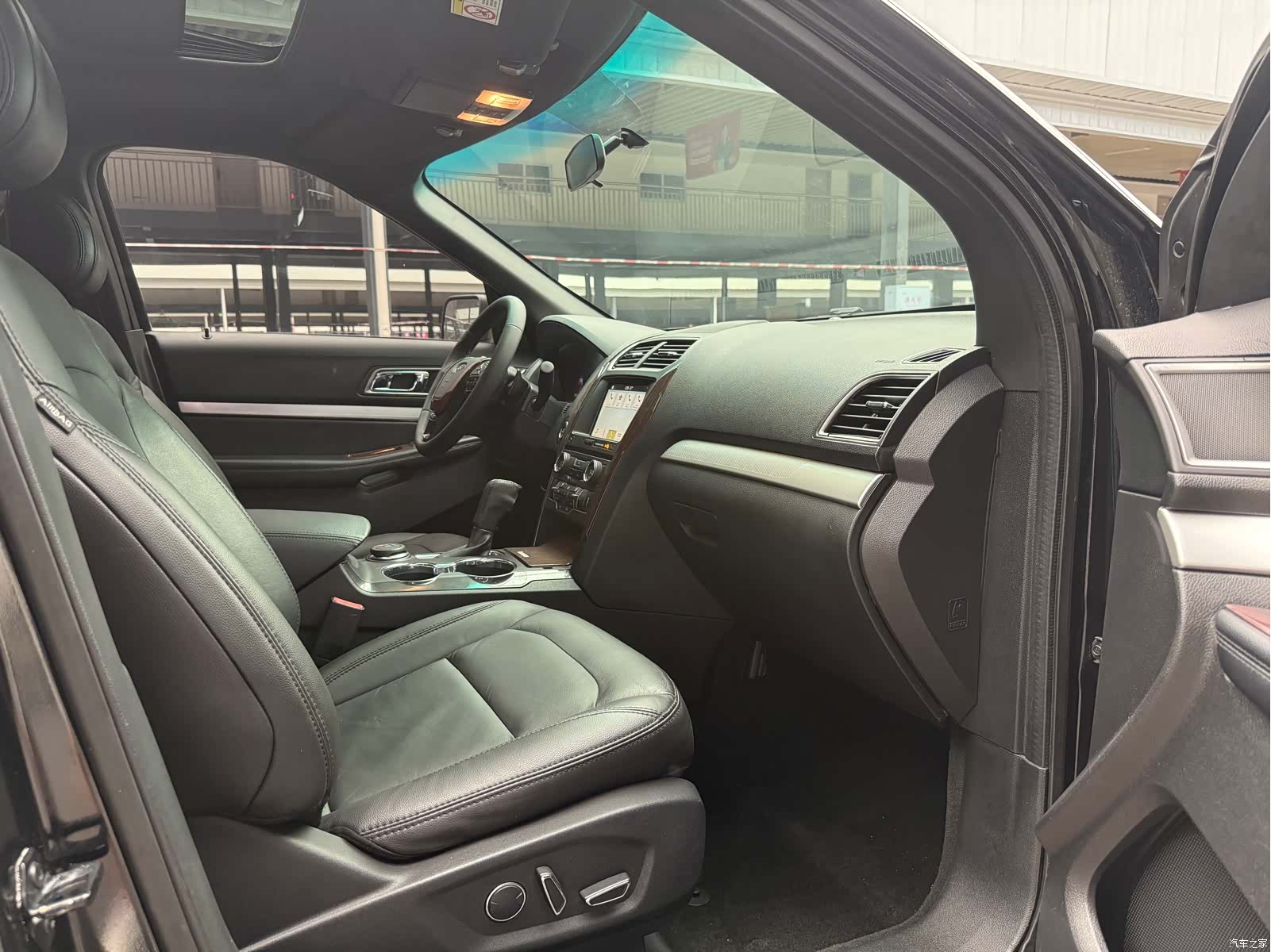 Ford Explorer, 2017 16