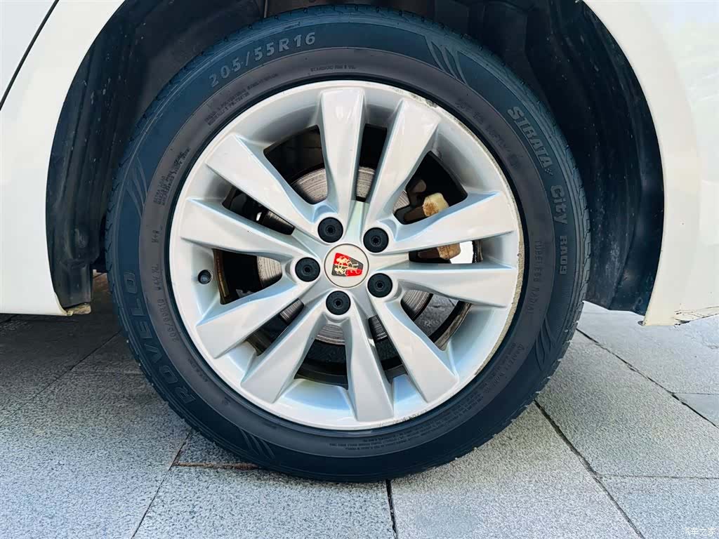 Roewe 360, 2016 11