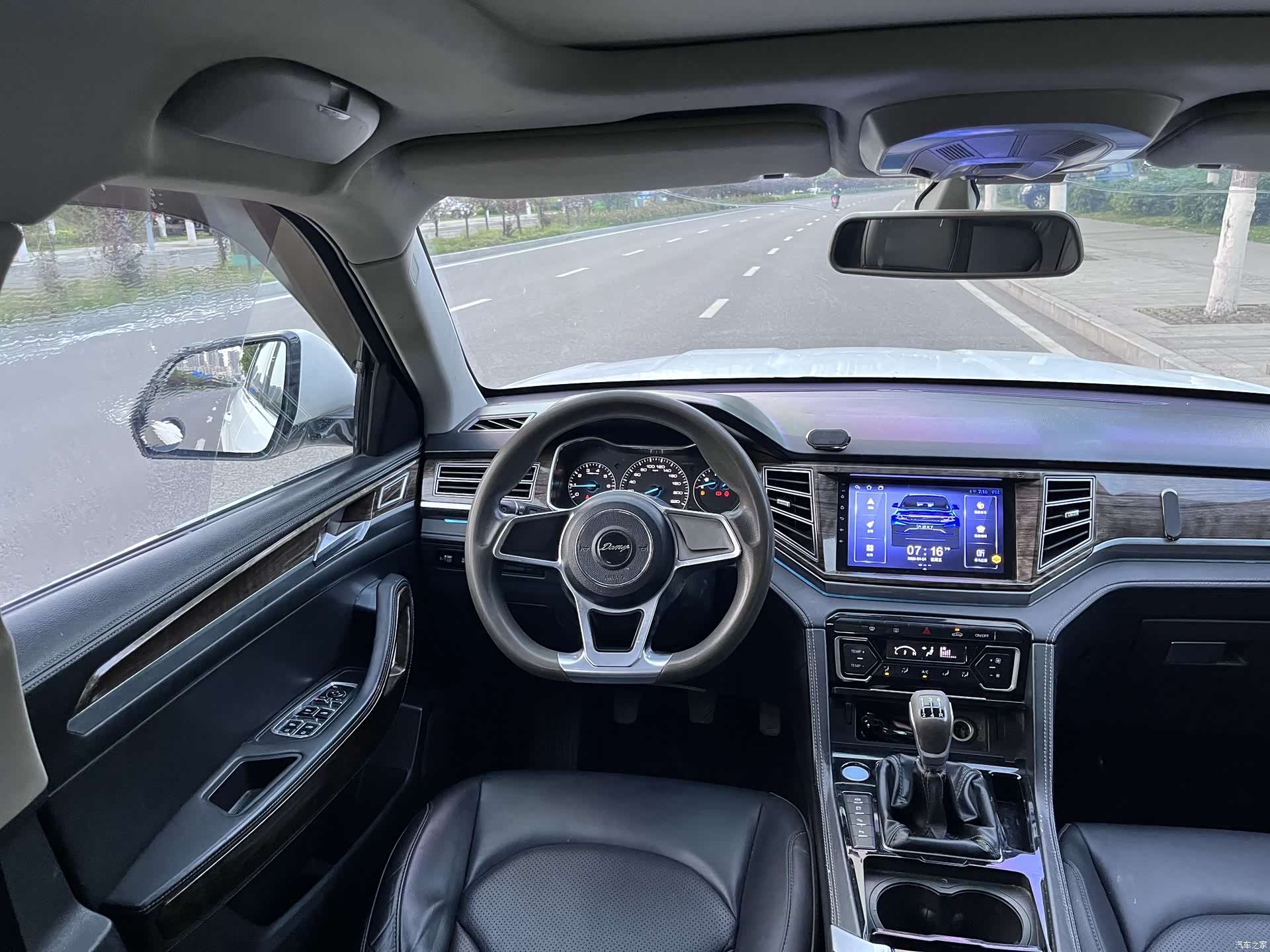Zotye X7, 2017 14