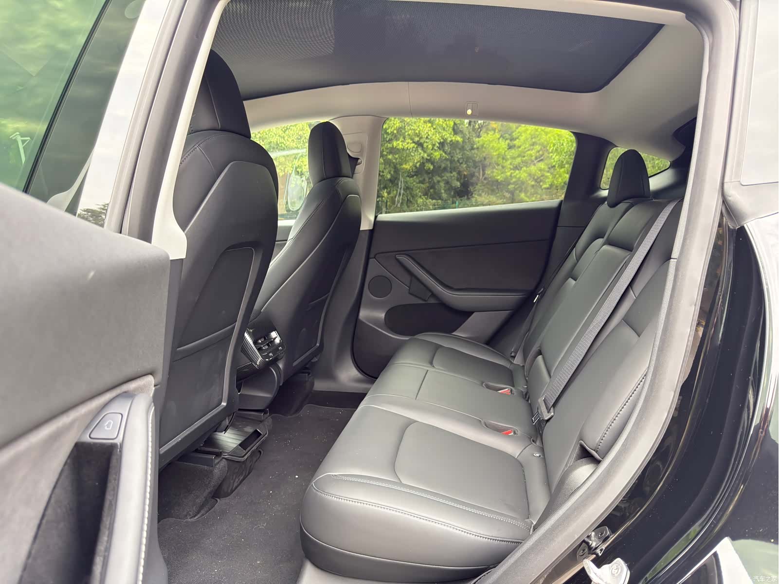 Tesla Model Y, 2022 11