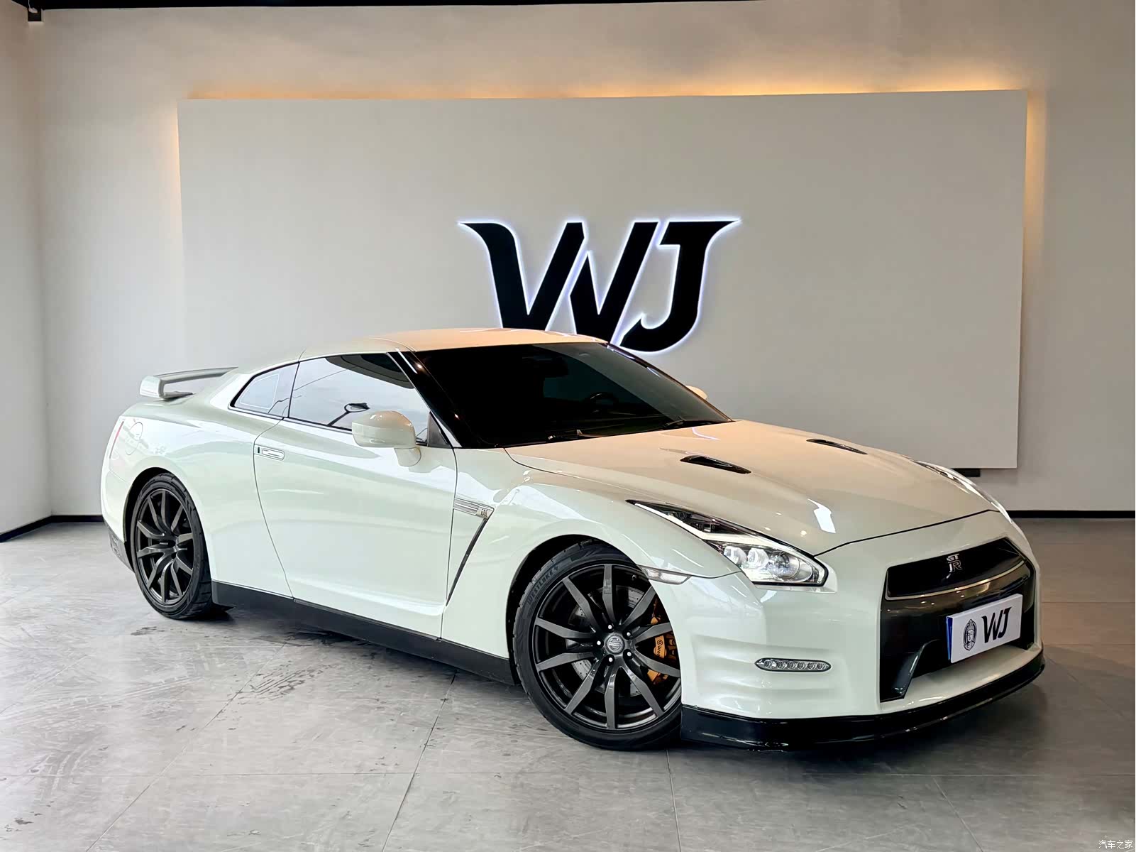 Nissan GT-R, 2009 3