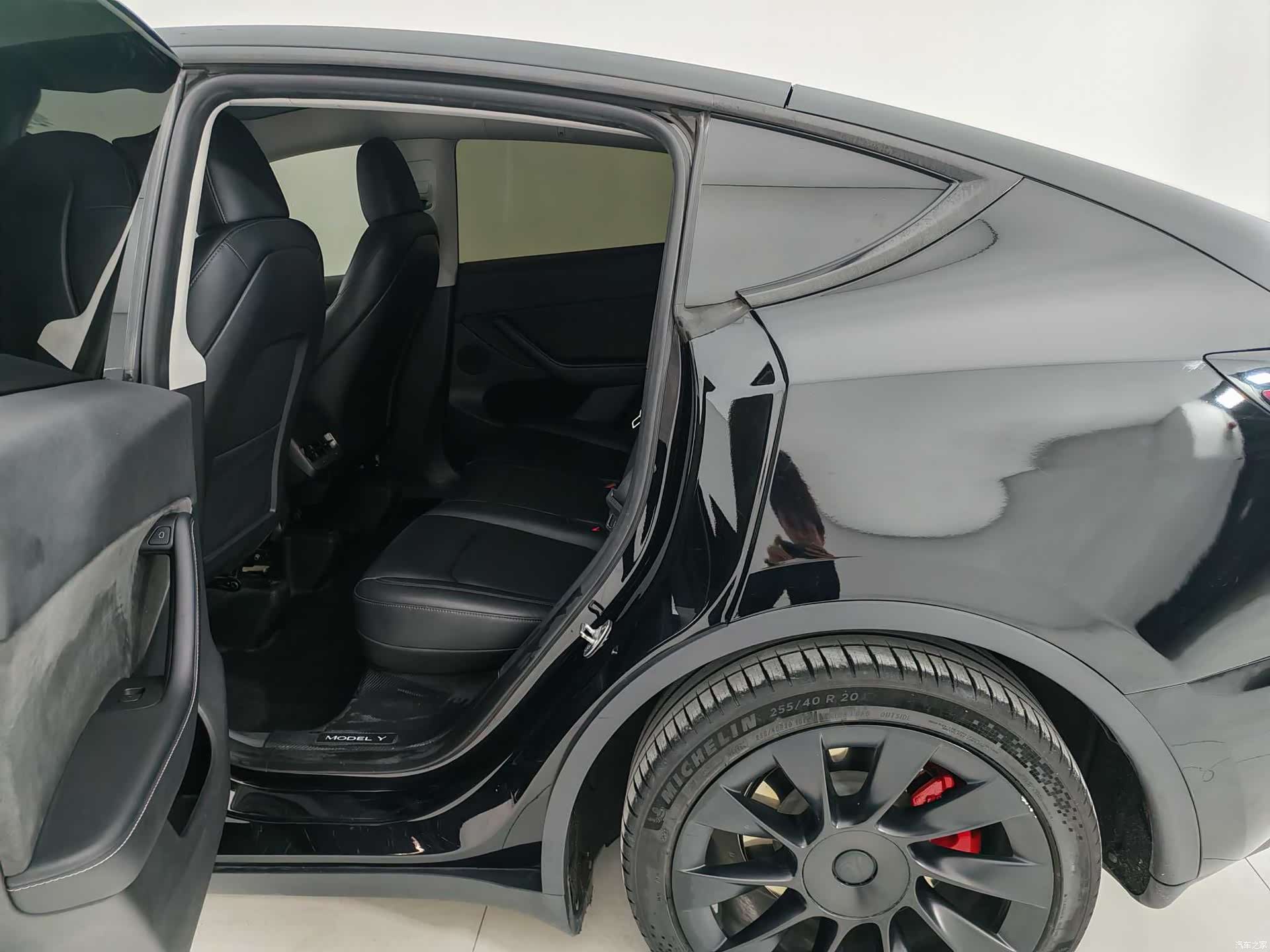 Tesla Model Y, 2023 11