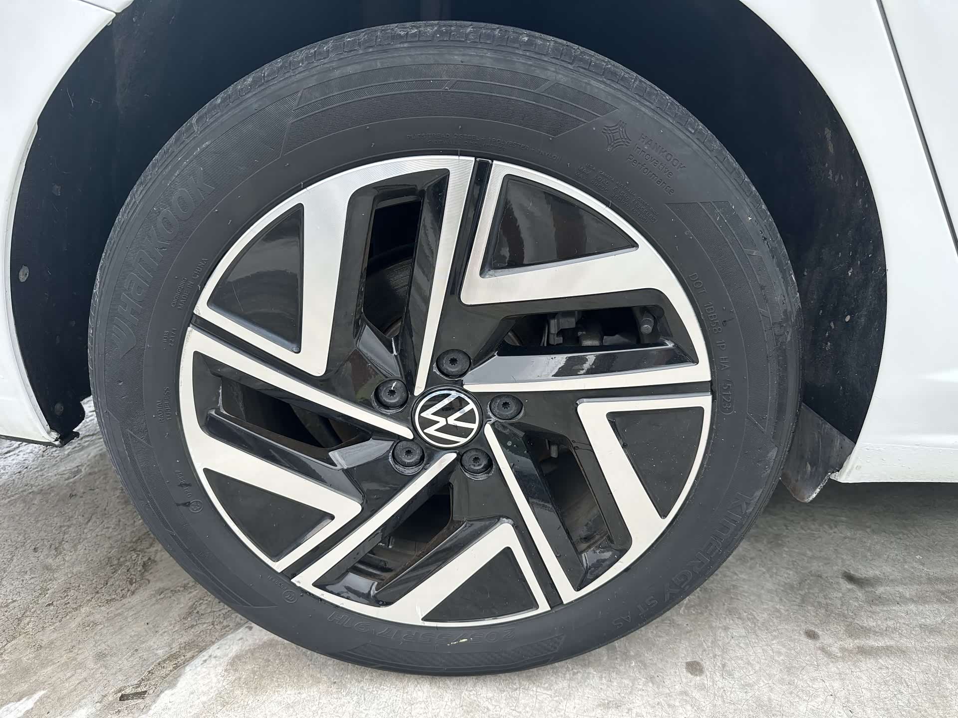 Volkswagen Sagitar, 2024 17