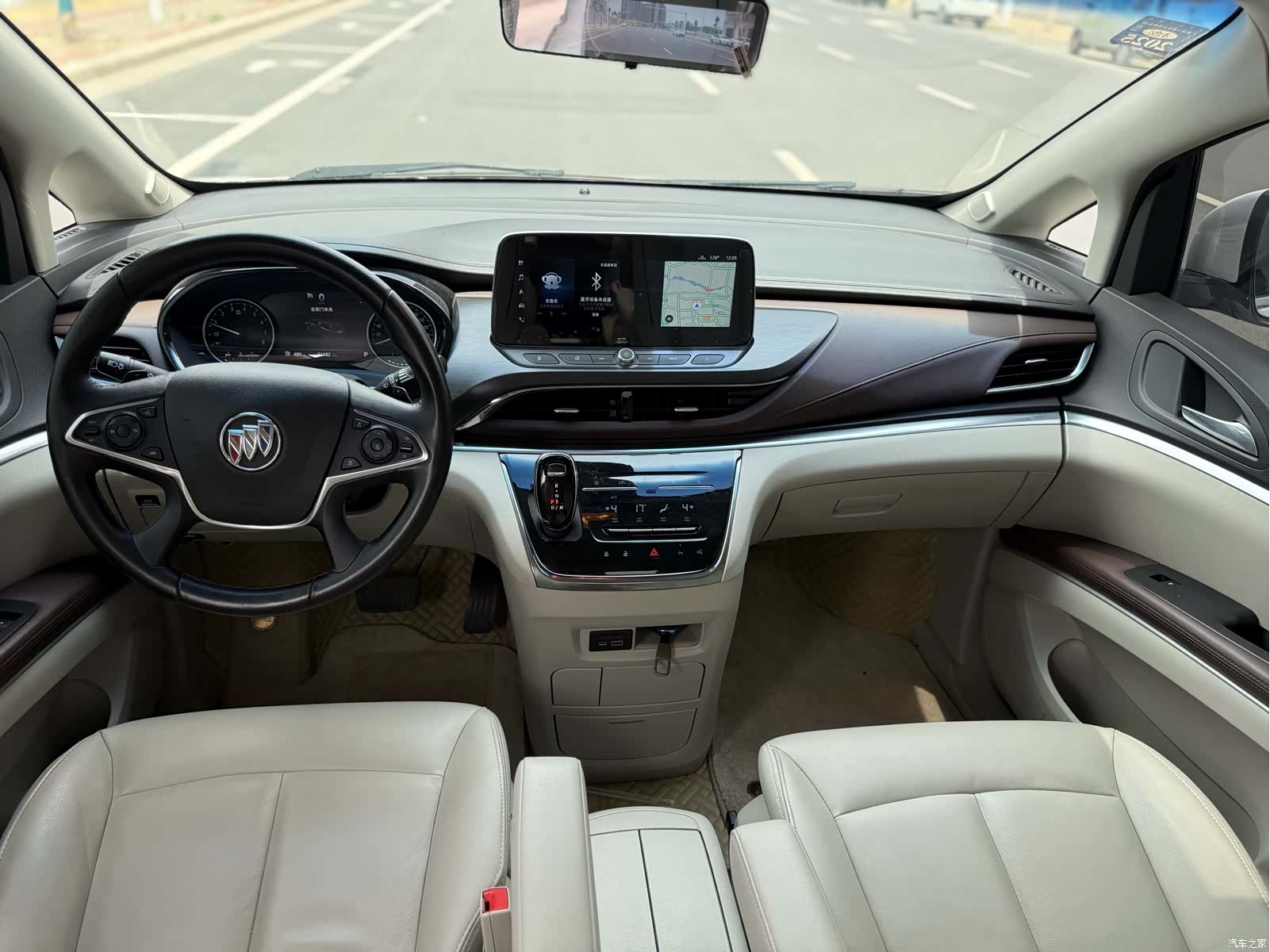 Buick GL8, 2021 10