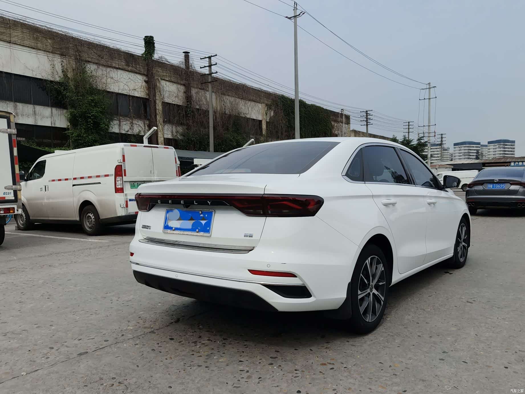 Geely Emgrand, 2022 7